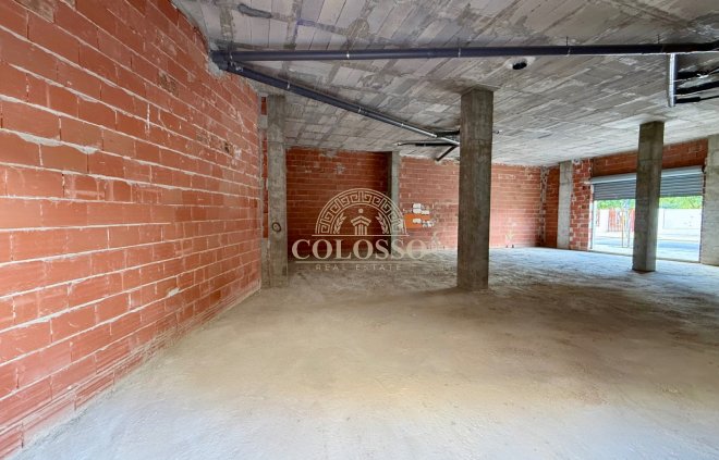 Reventa - Local Comercial -
Rafal