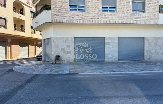 Reventa - Local Comercial -
Rafal