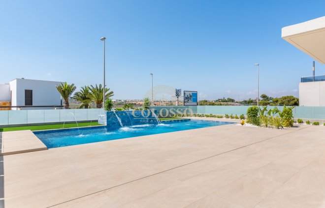 Obra nueva - Villa -
Dehesa de Campoamor