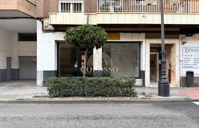 Reventa - Local Comercial -
Orihuela