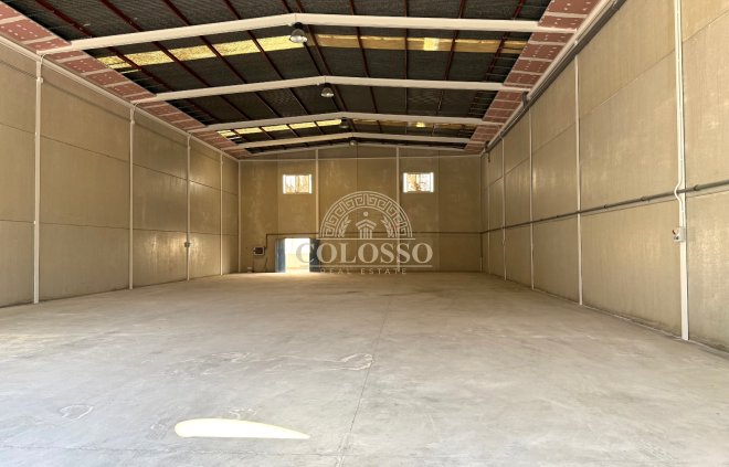 Alquiler - Local Comercial -
Catral