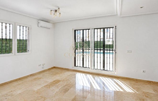 Alquiler - Villa -
Guardamar del Segura - Urbanizaciones
