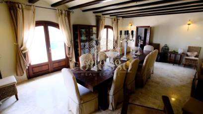 Resale - Villa -
Benissa - Fustera