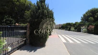 Resale - Chalet -
Orihuela Costa - Punta Prima
