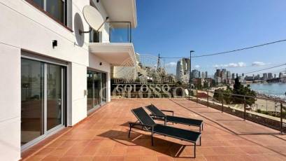 Resale - Pareado -
Benidorm - Cala de Benidorm