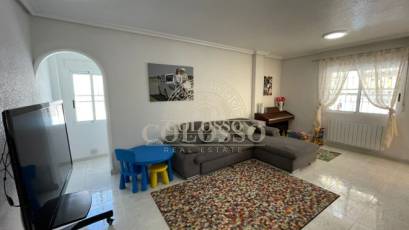 Resale - Casa -
Orihuela Costa - Los Altos