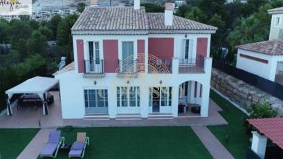 Resale - Villa -
Finestrat - Sierra cortina