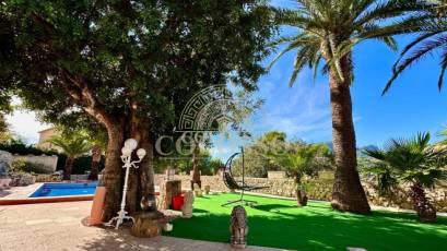 Resale - Villa -
Calpe - Cometa