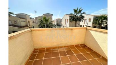 Alquiler - Villa -
Guardamar del Segura - Urbanizaciones