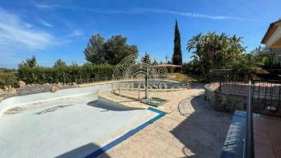 Reventa - Chalet -
Manises - Calle mayor-Masia de la Cova