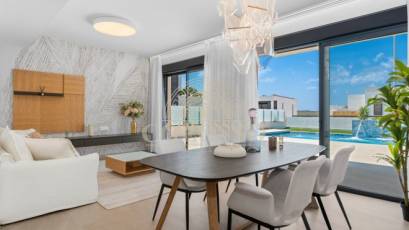 Obra nueva - Villa -
Dehesa de Campoamor