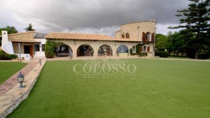 Resale - Villa -
Benissa - Fustera