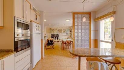 Resale - Bungalow -
Torrevieja - Los altos