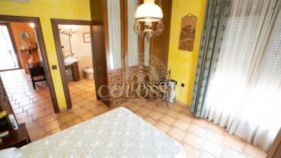 Resale - Inmueble singular -
San Miguel de Salinas - CENTRO