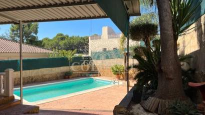Resale - Chalet -
Godelleta - El bosque
