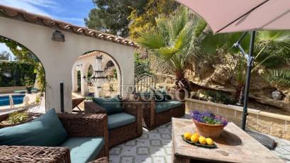 Resale - Casa -
Torrevieja - Los balcones