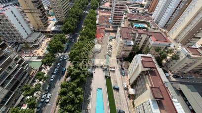 Resale - Piso -
Benidorm - Levante
