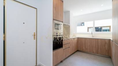 Reventa - Piso -
Madrid - Fuentelarreina