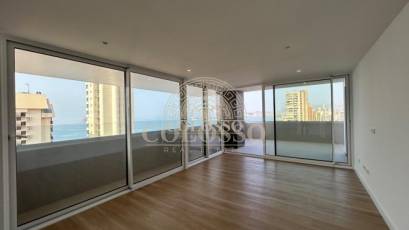 Resale - Piso -
Benidorm - Levante