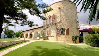 Resale - Villa -
Benissa - Fustera