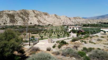 Revente - Casa con terreno -
Alsodux - ALMERIA