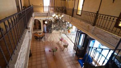 Resale - Inmueble singular -
San Miguel de Salinas - CENTRO