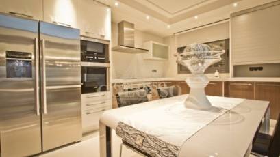 Resale - Villa -
Orihuela Costa - La Zenia