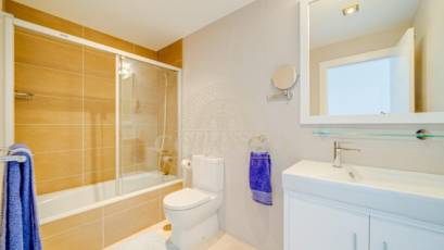 Resale - Apartamento -
Villajoyosa - Paraiso