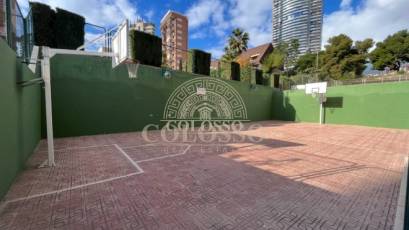 Resale - Piso -
Benidorm - Poniente