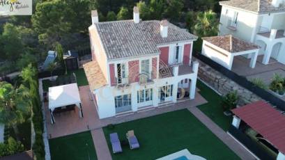 Resale - Villa -
Finestrat - Sierra cortina