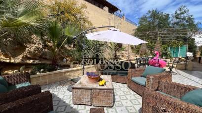 Resale - Casa -
Torrevieja - Los balcones