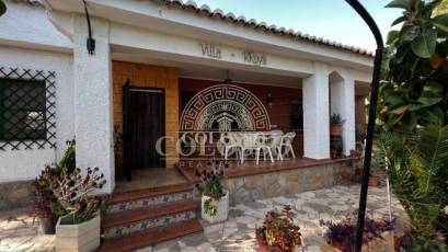 Resale - Chalet -
San Vicente del Raspeig - Sol y Luz