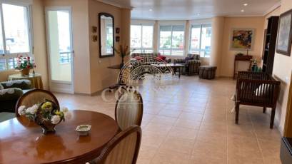 Resale - Apartamento -
Torrevieja - Centro