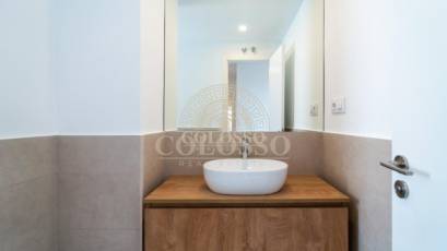 Reventa - Piso -
Madrid - Fuentelarreina