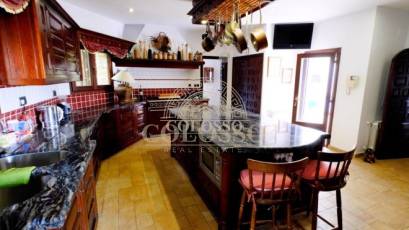 Resale - Villa -
Benissa - Fustera