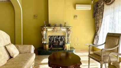 Resale - Villa -
Calpe - Cometa