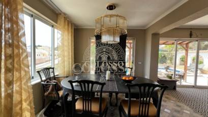 Resale - Casa -
Torrevieja - Los balcones