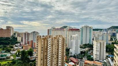 Resale - Piso -
Benidorm - Poniente