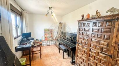 Resale - Villa -
Agost