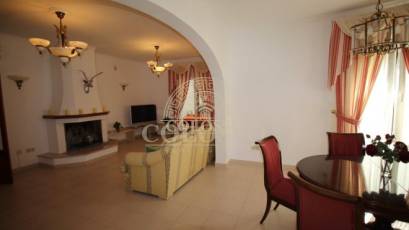 Resale - Villa -
Calpe - Empedrola
