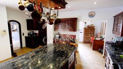 Resale - Villa -
Benissa - Fustera