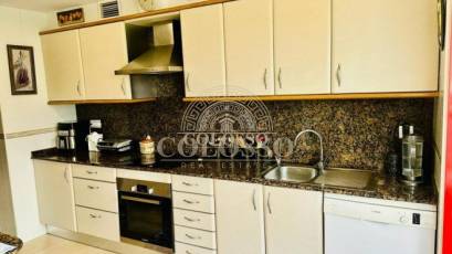 Resale - Piso -
Benidorm - Poniente