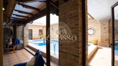 Resale - Inmueble singular -
San Miguel de Salinas - CENTRO