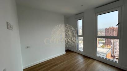 Resale - Piso -
Benidorm - Levante
