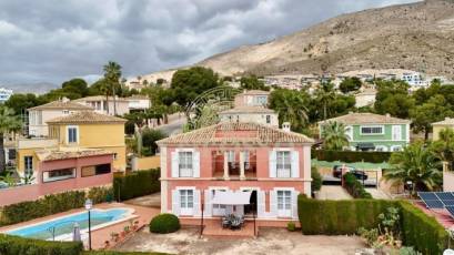 Resale - Villa -
Finestrat - BAHIA GOLF