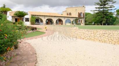 Resale - Villa -
Benissa - Fustera