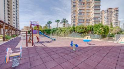 Resale - Apartamento -
Benidorm - Levante