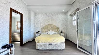 Resale - Penthouse -
Torrevieja - La Mata