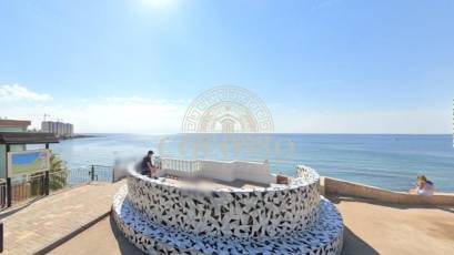 Resale - Chalet -
Orihuela Costa - Punta Prima