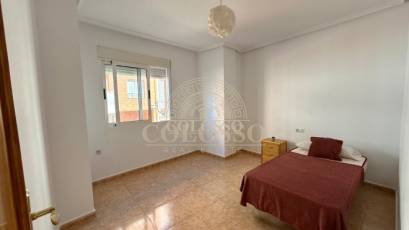 Alquiler - Apartamento / piso -
Los Montesinos
